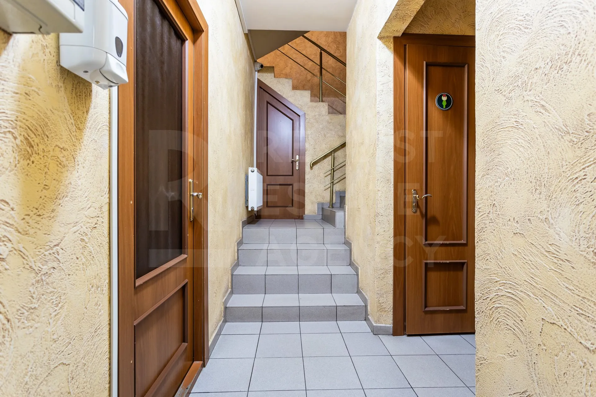 8-camere birou, 80 m² — Imagine 4