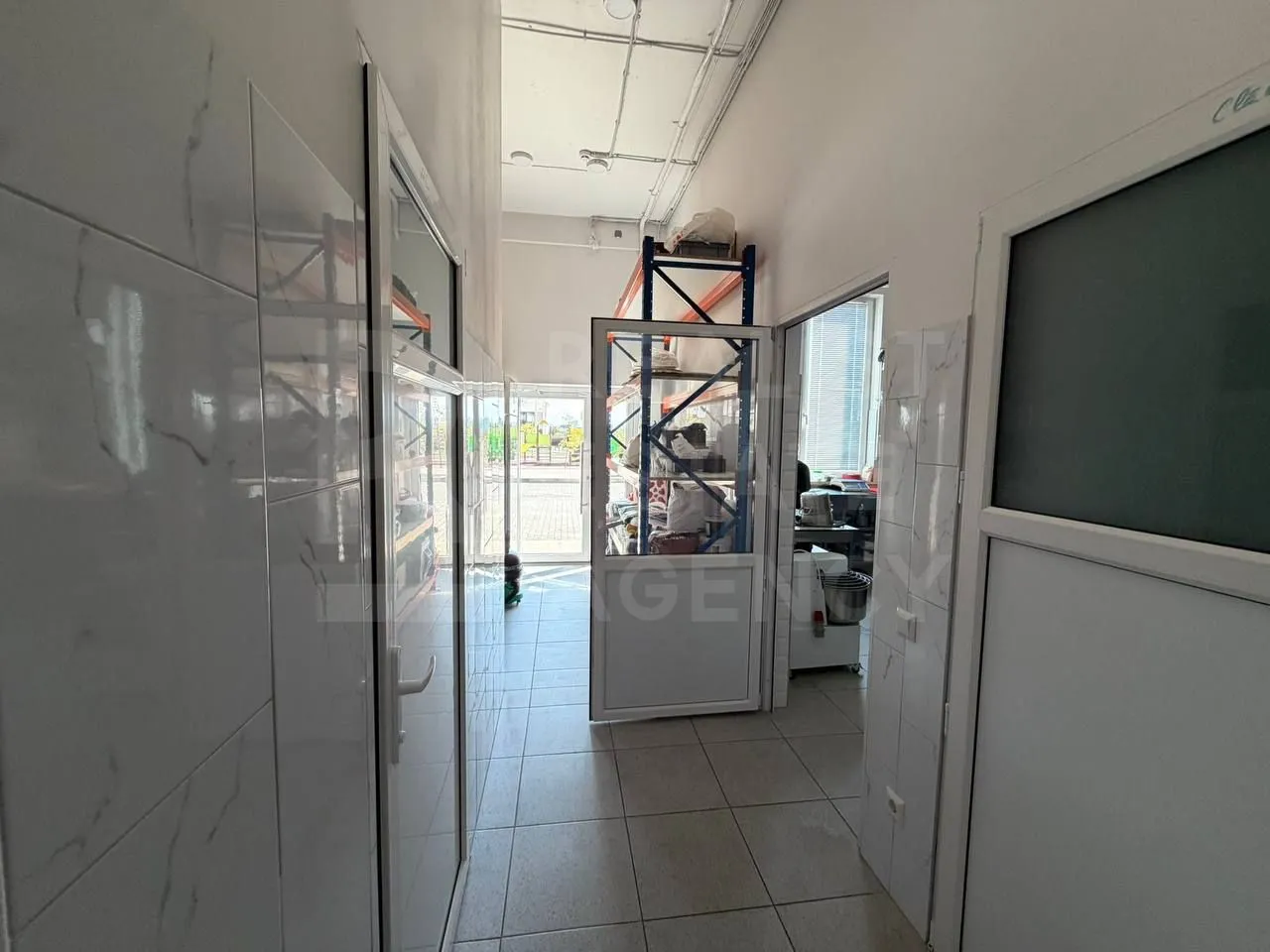 Trade space, 144.1 m² — Image 4