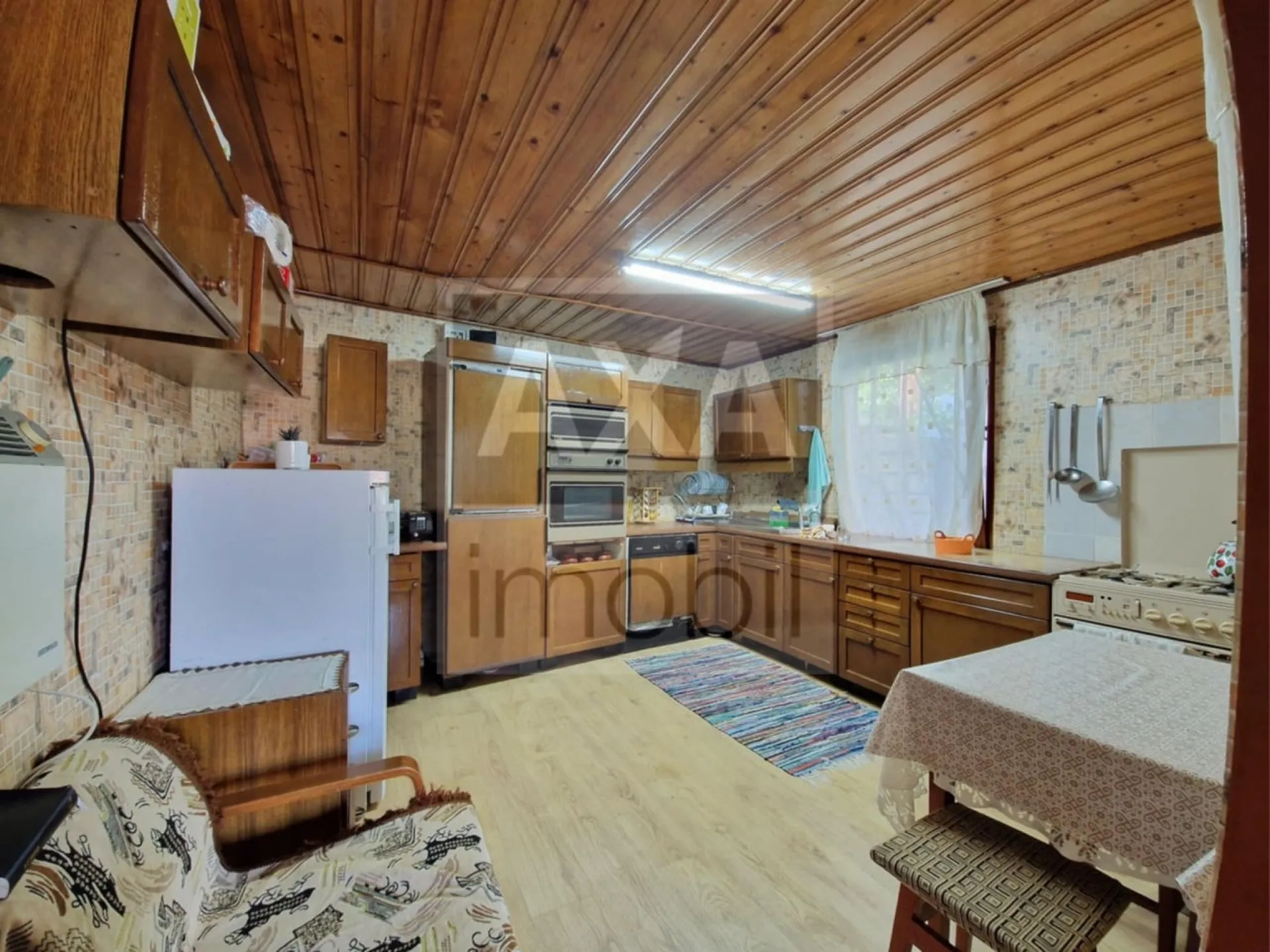 2-этажный дом, 4 комнаты, 240 м² — Изображение 2