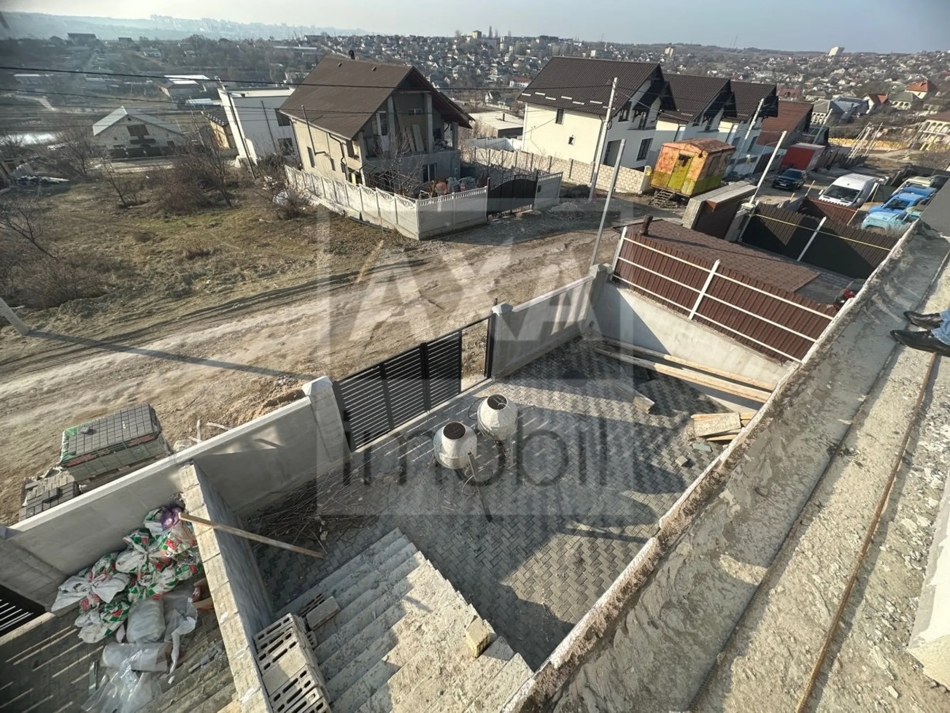 2-etaje casă, 3 camere, 180 m² — Imagine 3