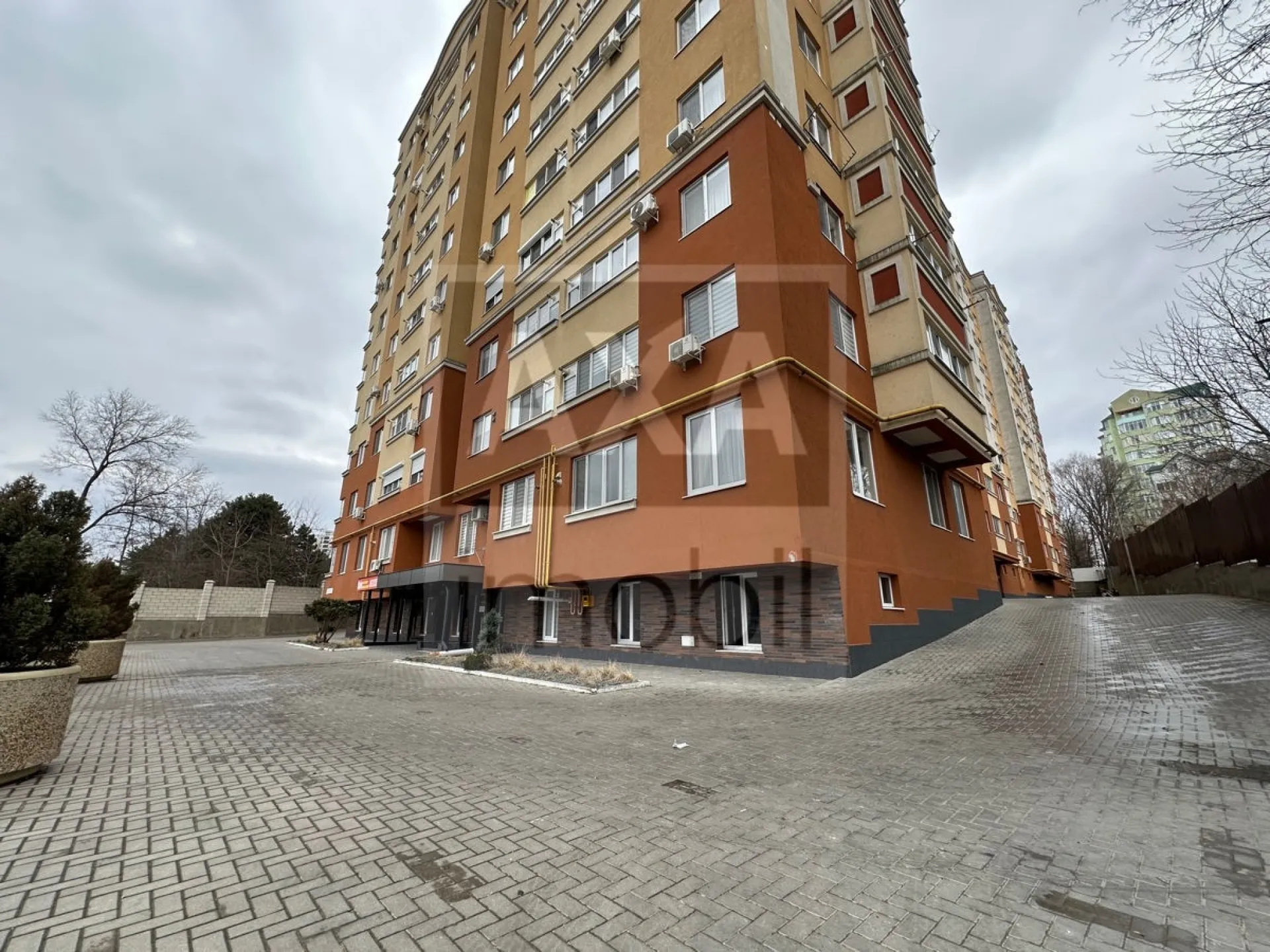 Commercial space, 450 m² — Image 1