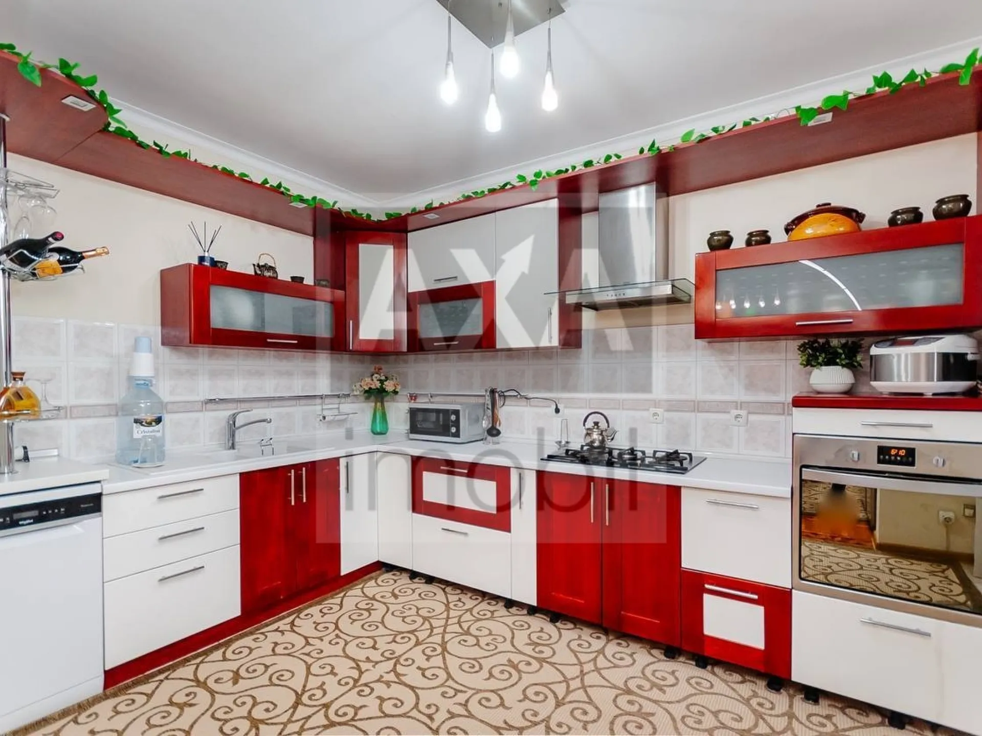 4-комнатная квартира, 220 м² — Изображение 2