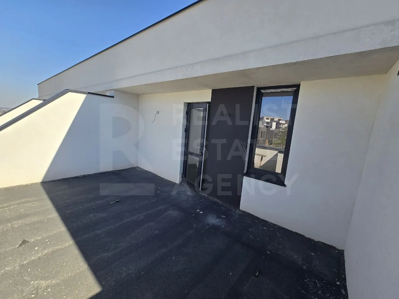 3-etaje casă, 4 camere, 200 m² — Imagine 4