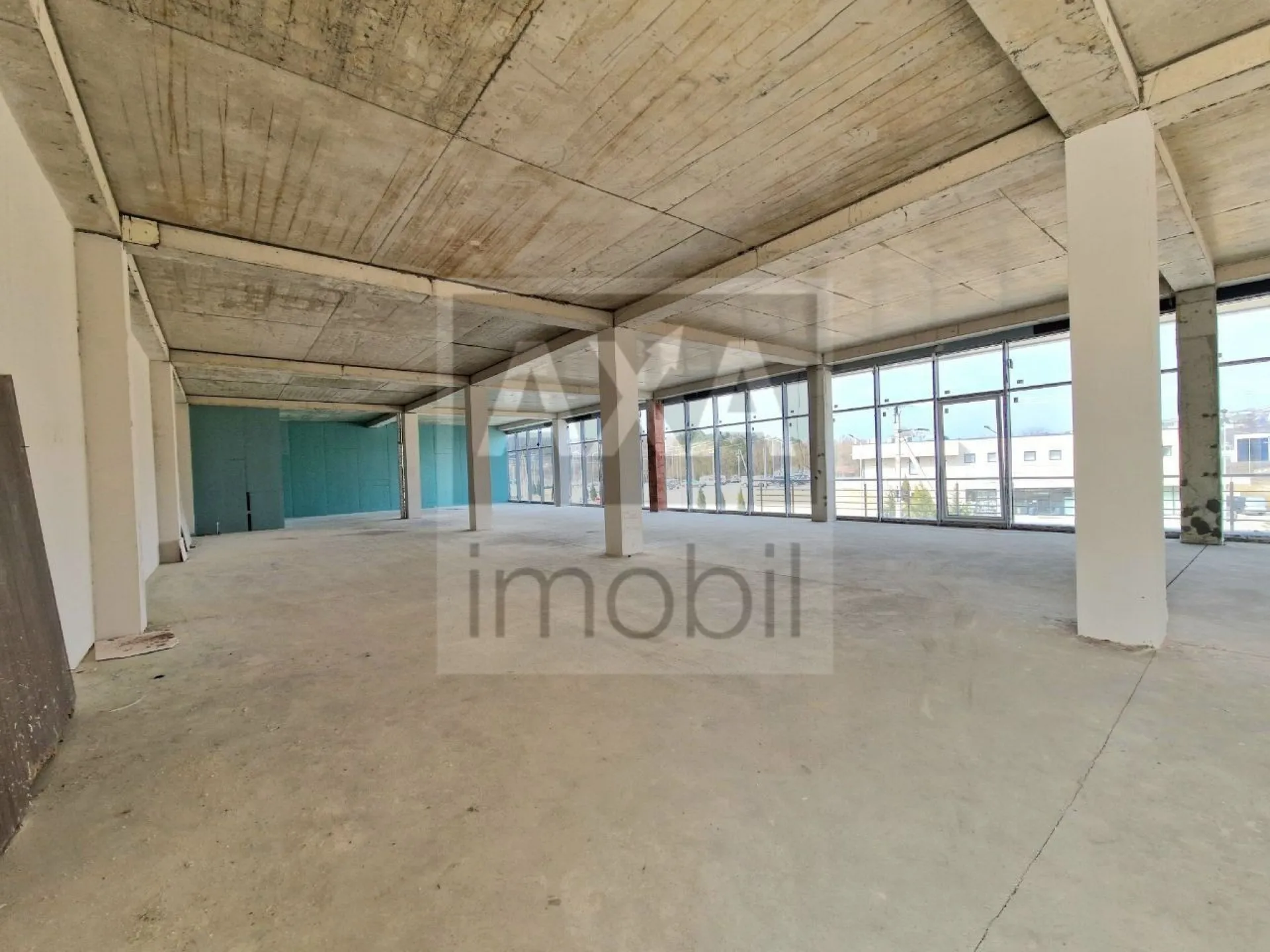 Commercial space, 400 m² — Image 1
