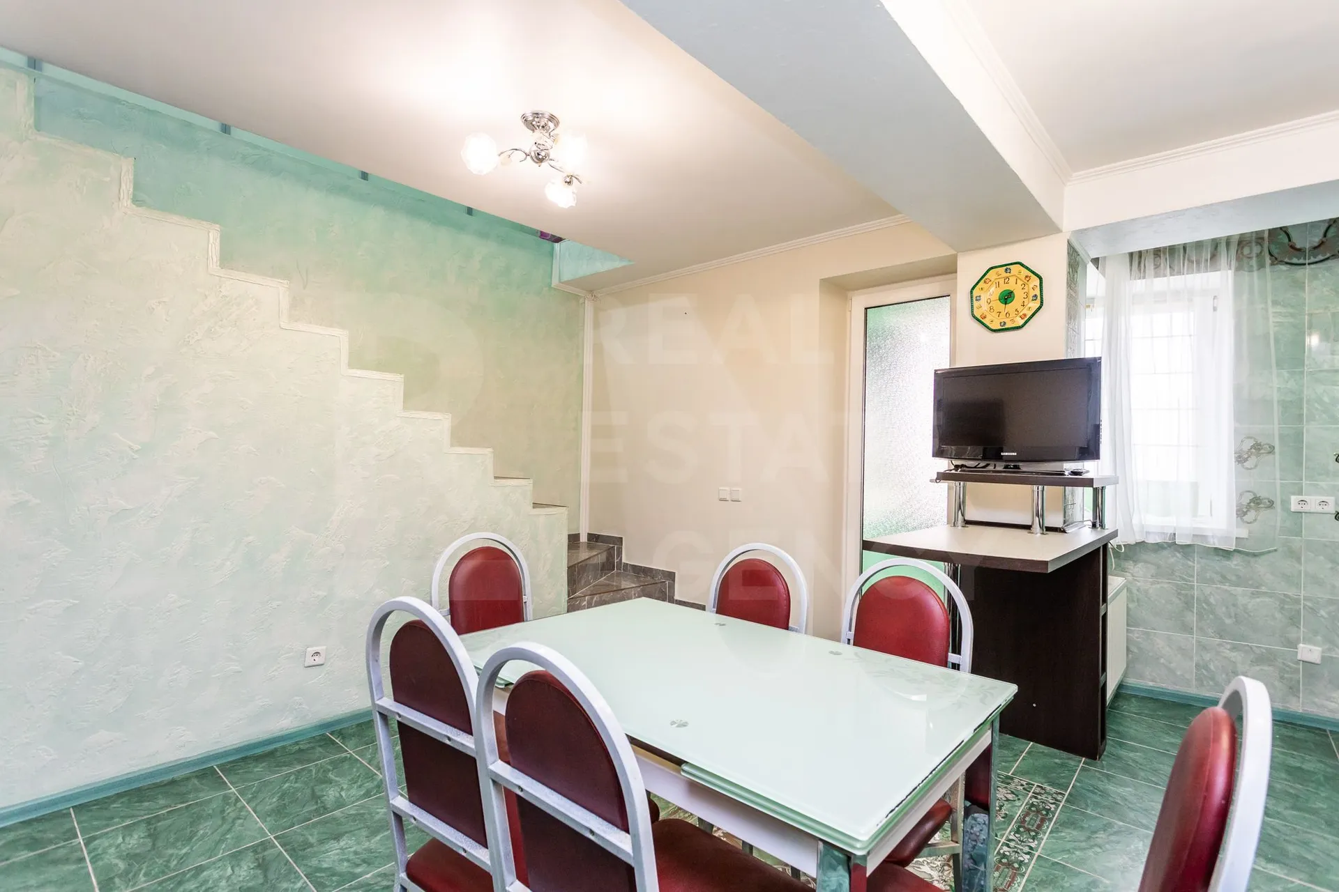 4-bedroom apartment, 176 m² — Image 3