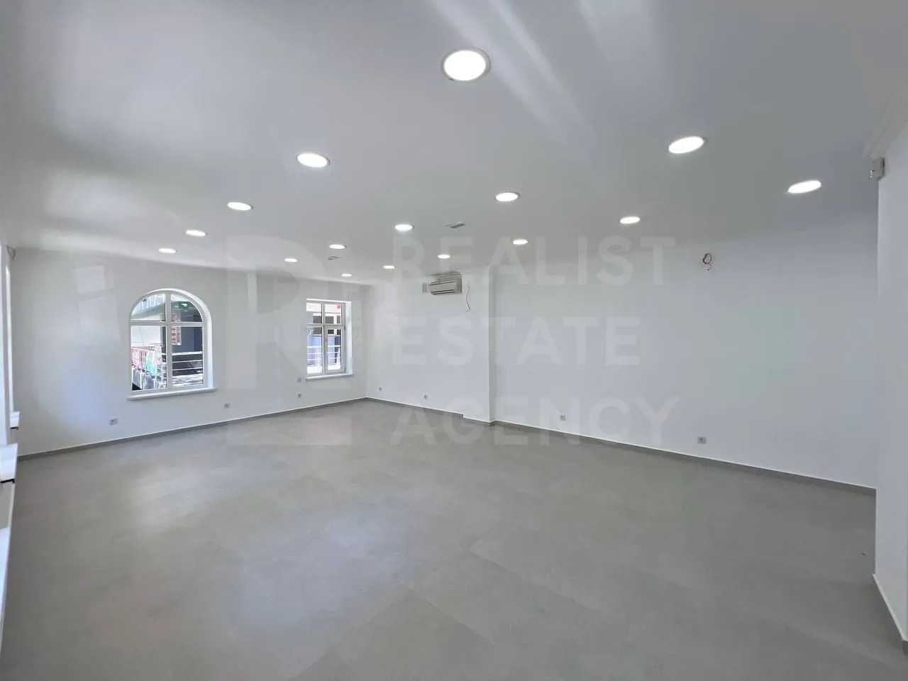 Trade space, 174 m² — Image 3