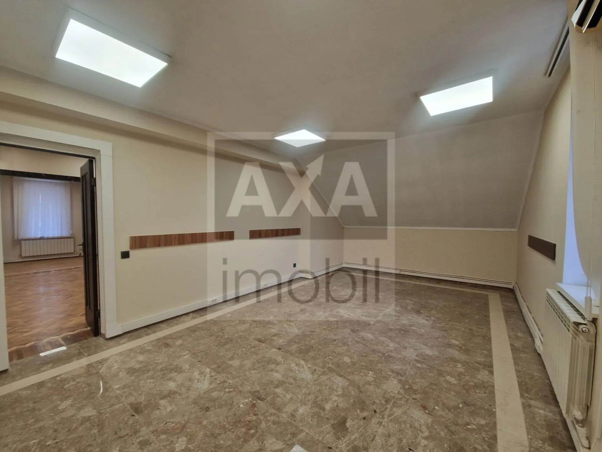Spațiu comercial, 550 m² — Imagine 1