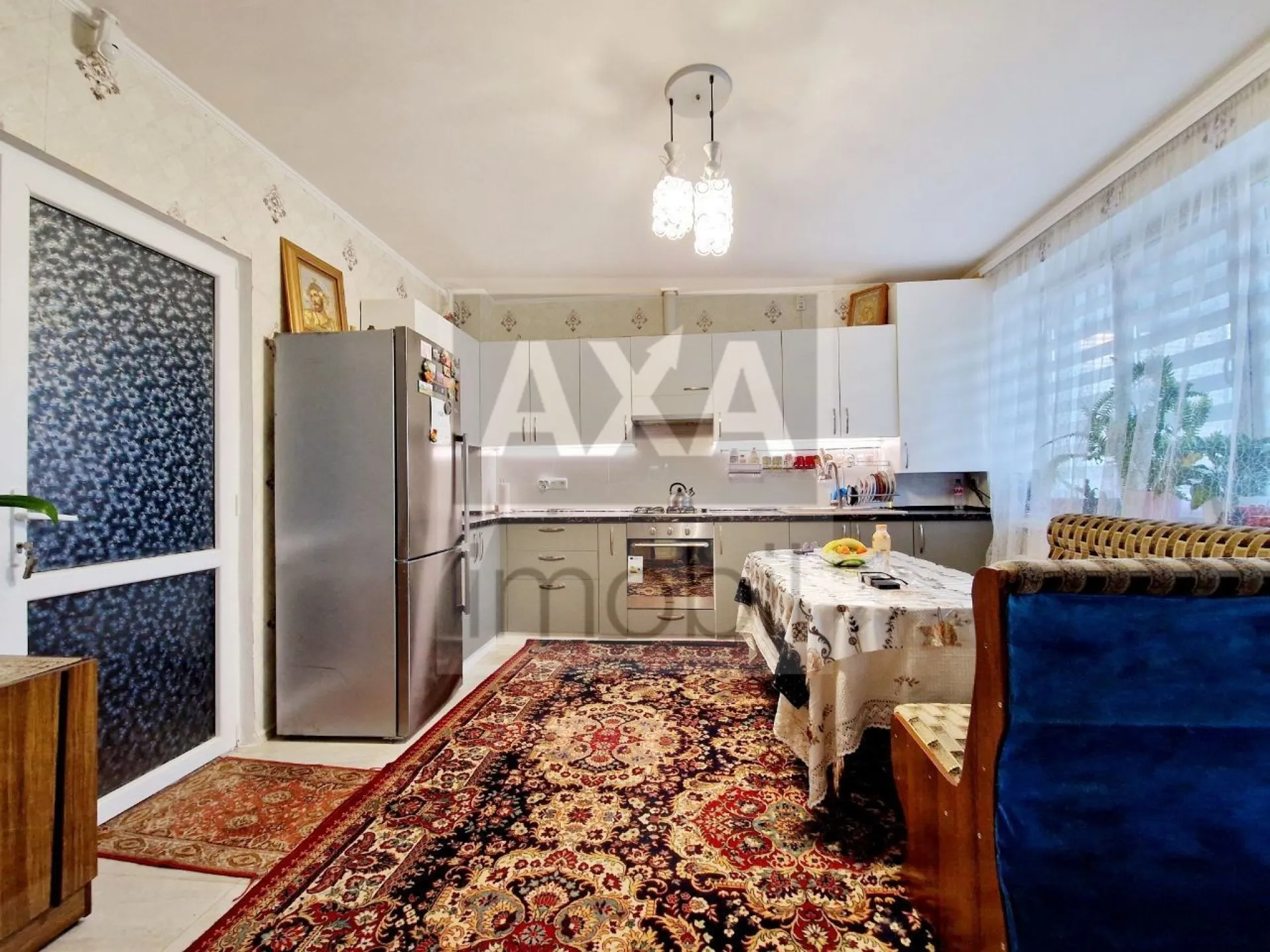 3-etaje casă, 4 camere, 240 m² — Imagine 2