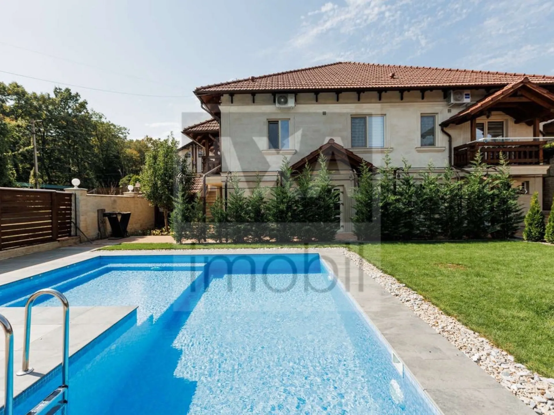 2-этажный дом, 4 комнаты, 170 м² — Изображение 1