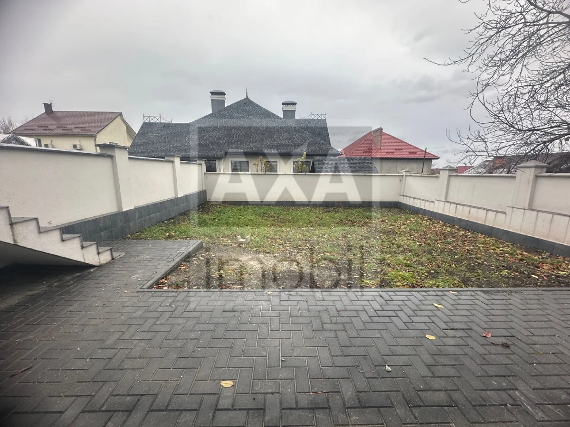 2-etaje casă, 4 camere, 220 m² — Imagine 4