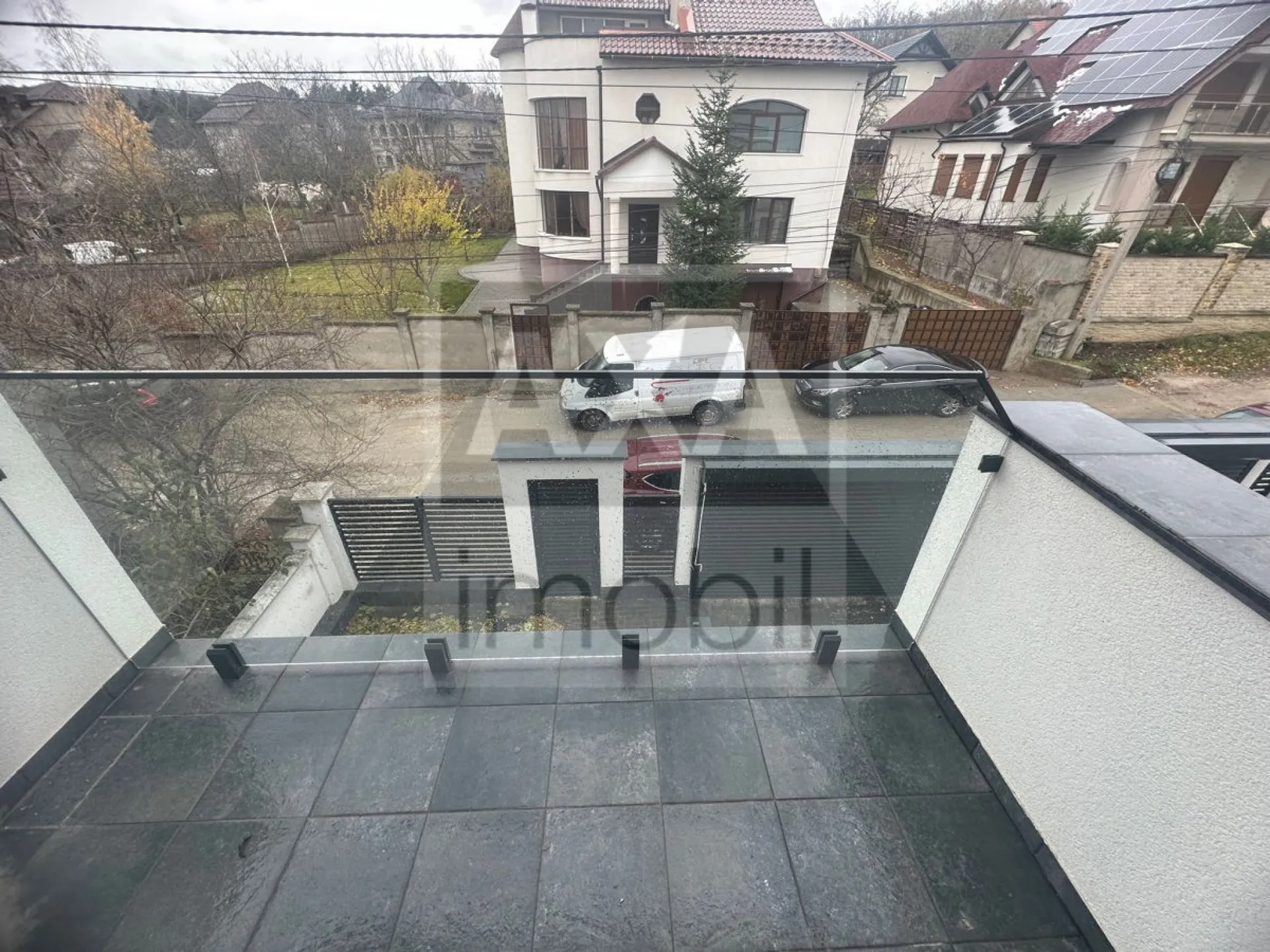 2-etaje casă, 4 camere, 220 m² — Imagine 3