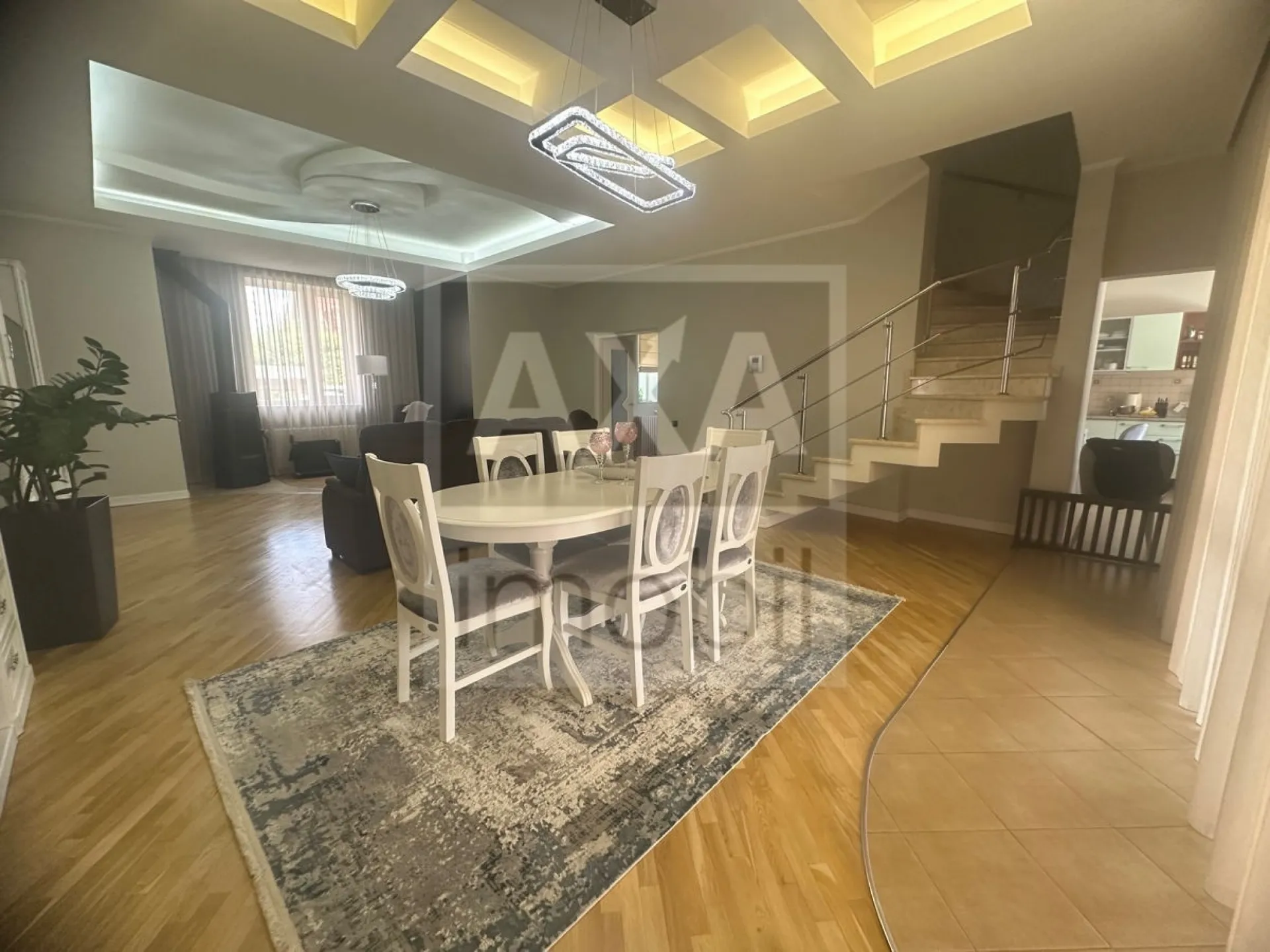 2-этажный дом, 3 комнаты, 250 м² — Изображение 3