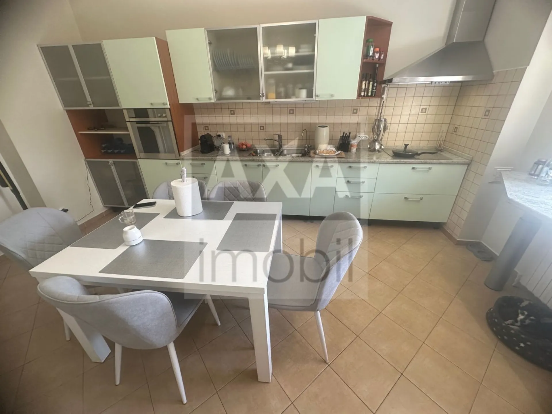 2-этажный дом, 3 комнаты, 250 м² — Изображение 2