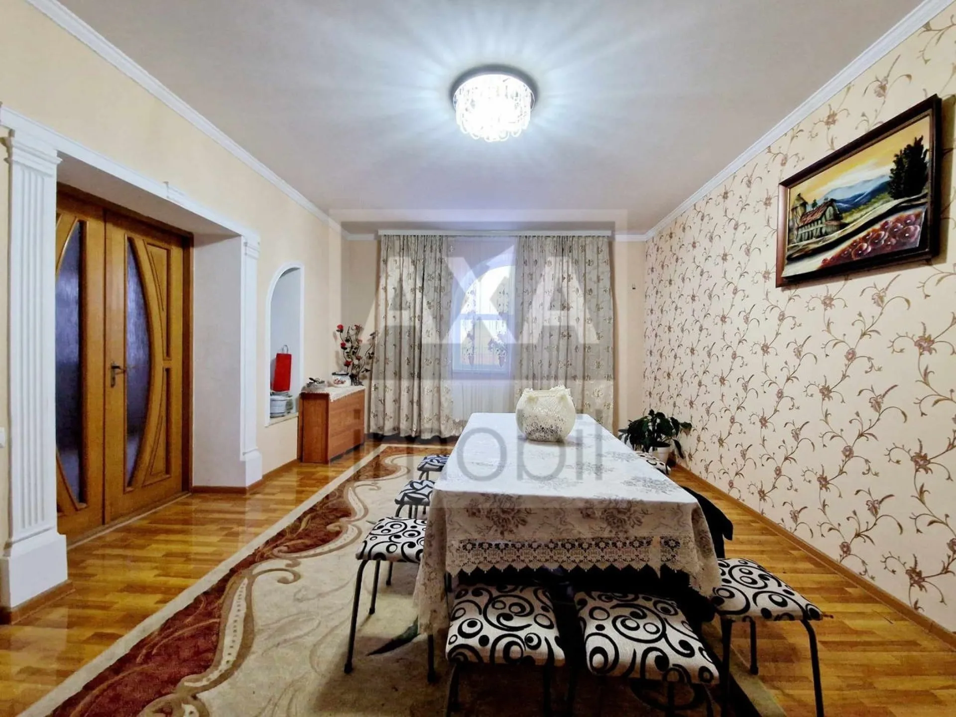 3-etaje casă, 4 camere, 215 m² — Imagine 4