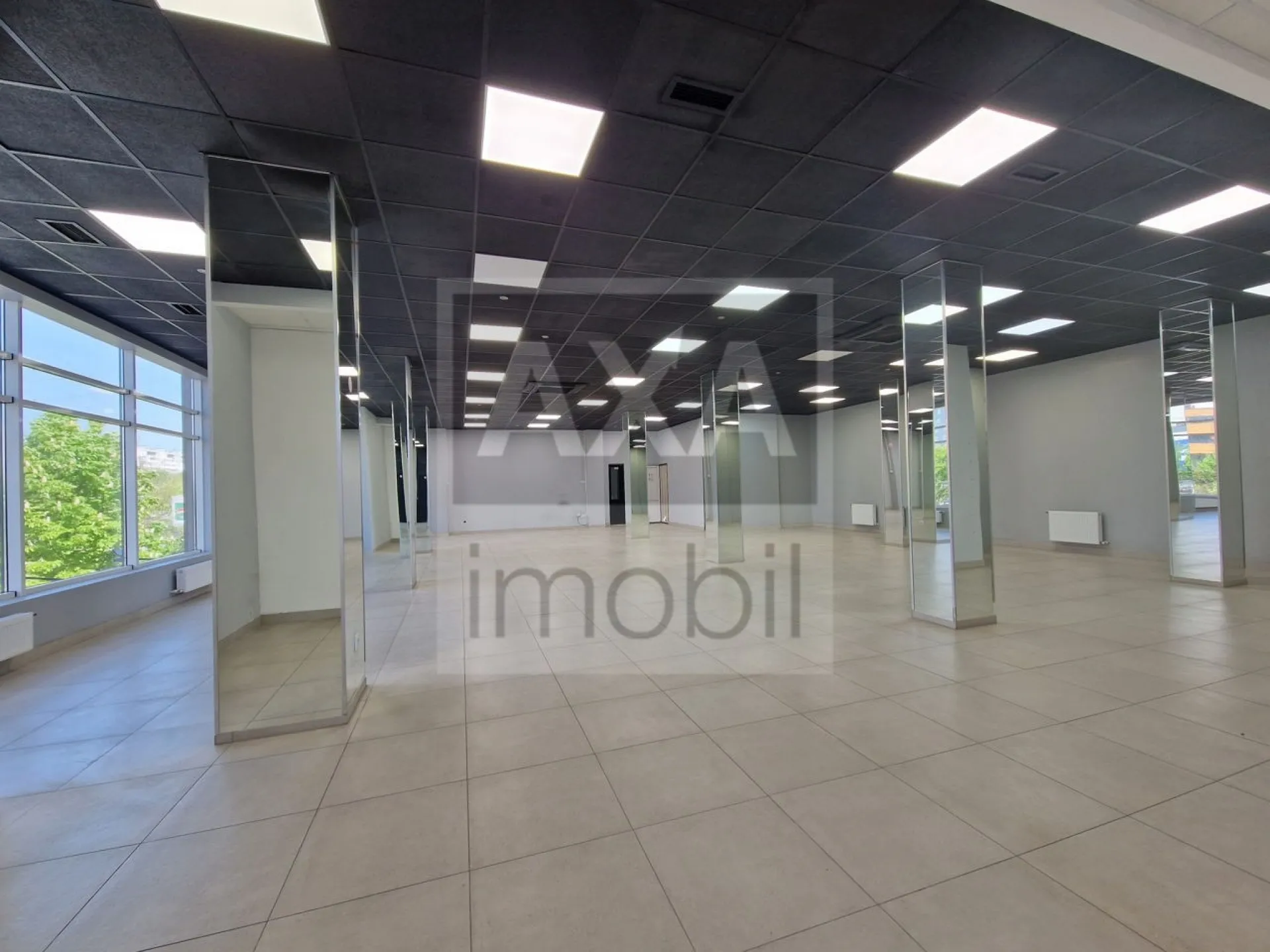 Spațiu comercial, 235 m² — Imagine 4