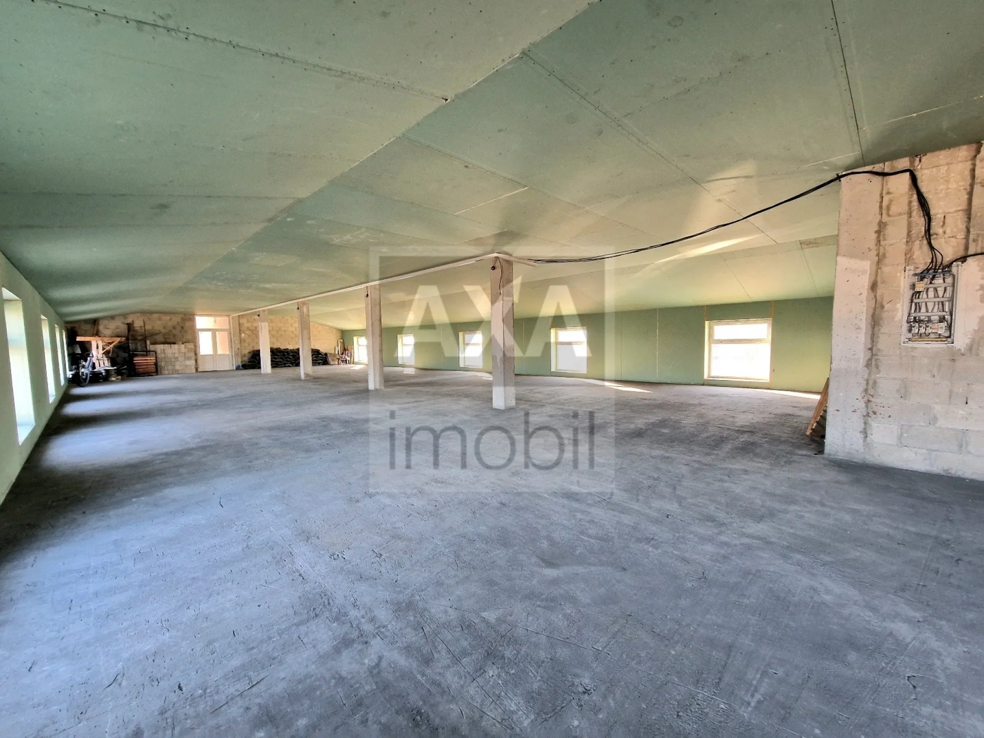 Spațiu comercial, 400 m² — Imagine 1