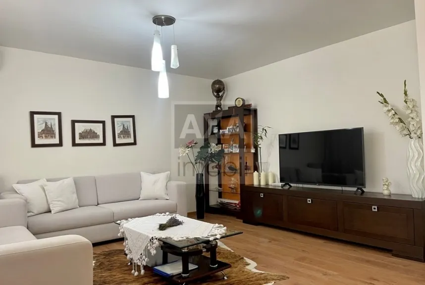 3-этажный дом, 4 комнаты, 210 м² — Изображение 3