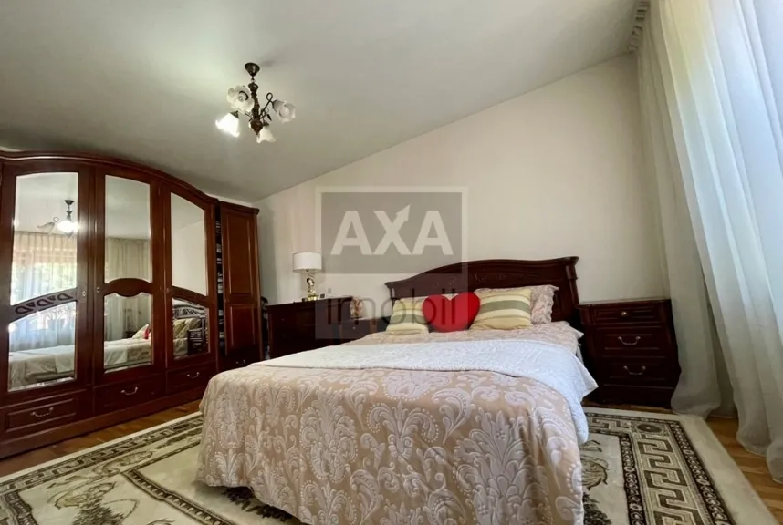 3-этажный дом, 4 комнаты, 210 м² — Изображение 4