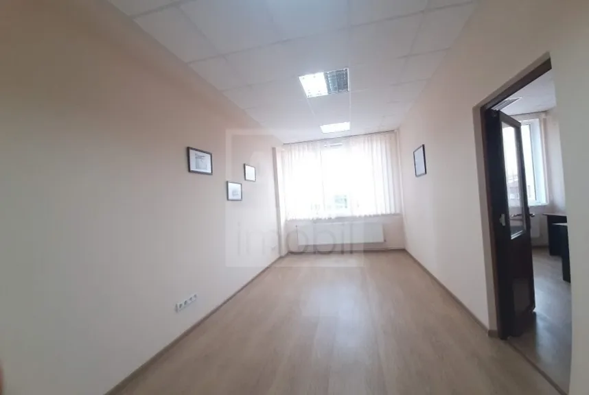 1-camere birou, 330 m² — Imagine 4
