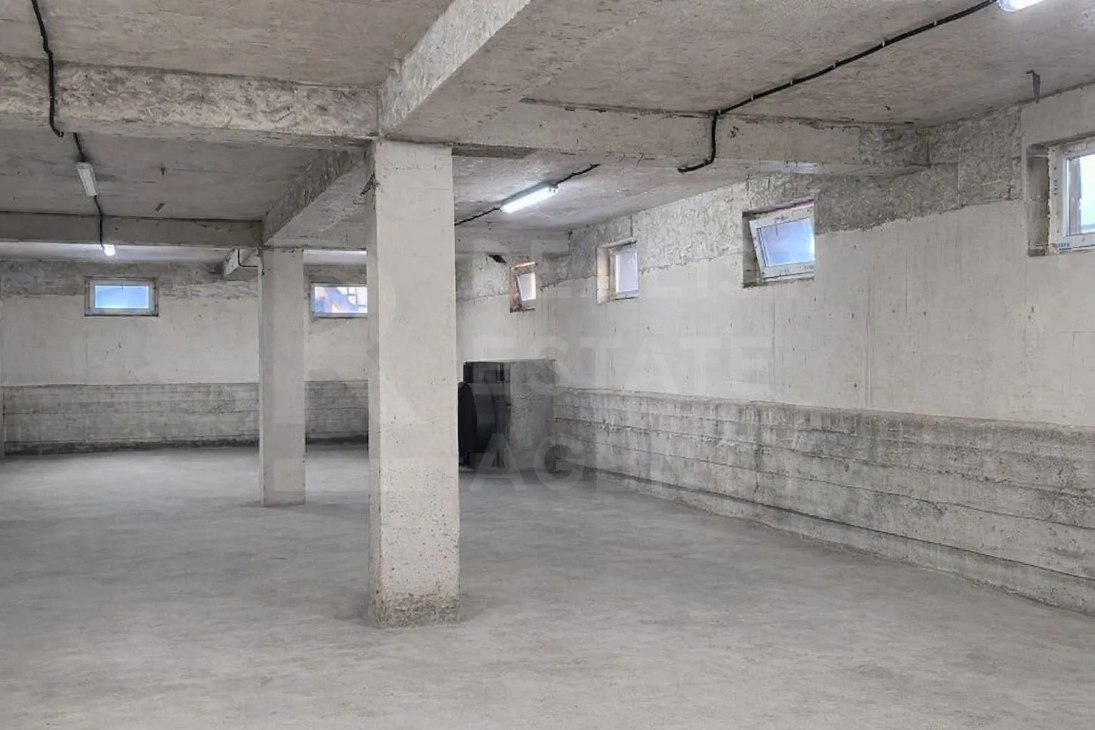 Spațiu comercial, 131 m² — Imagine 2