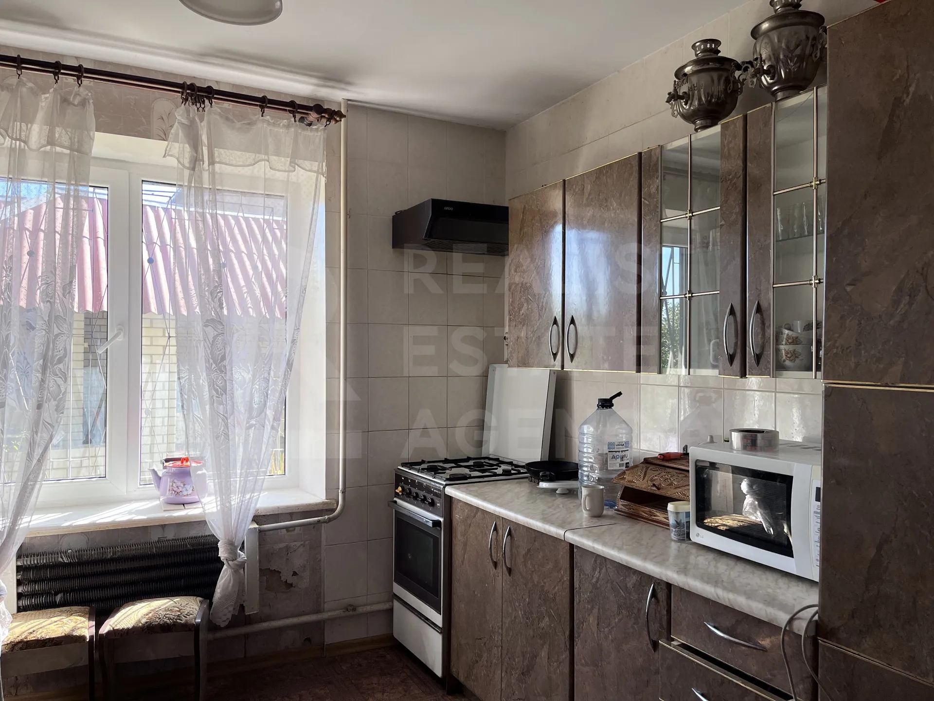 3-etaje casă, 5 camere, 193 m² — Imagine 2