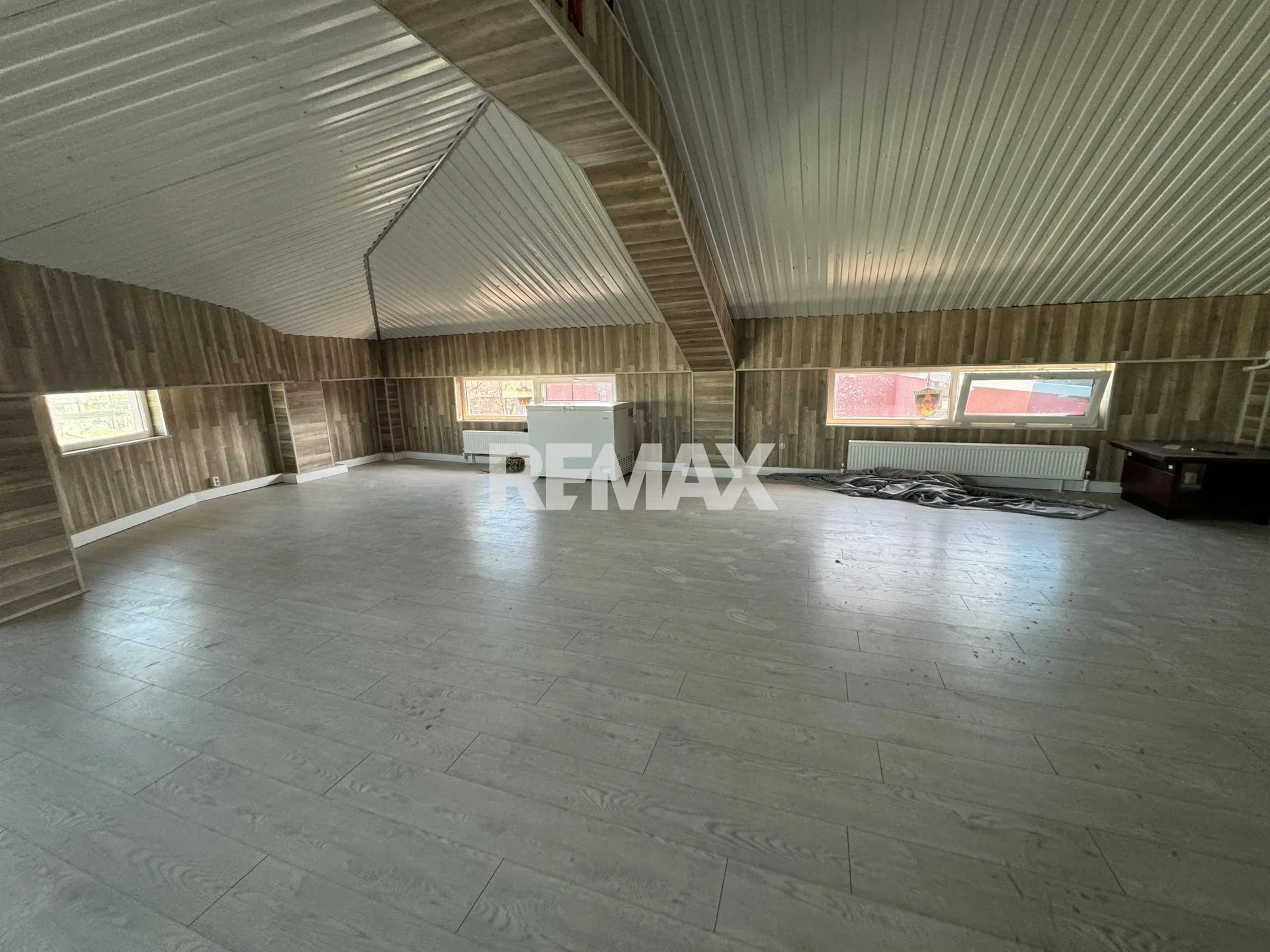 Free-purpose property, 220 m² — Image 5