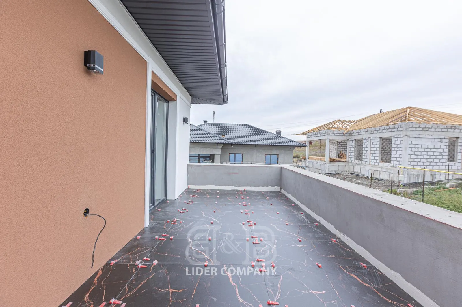 2-etaje casă, 4 camere, 136 m² — Imagine 3