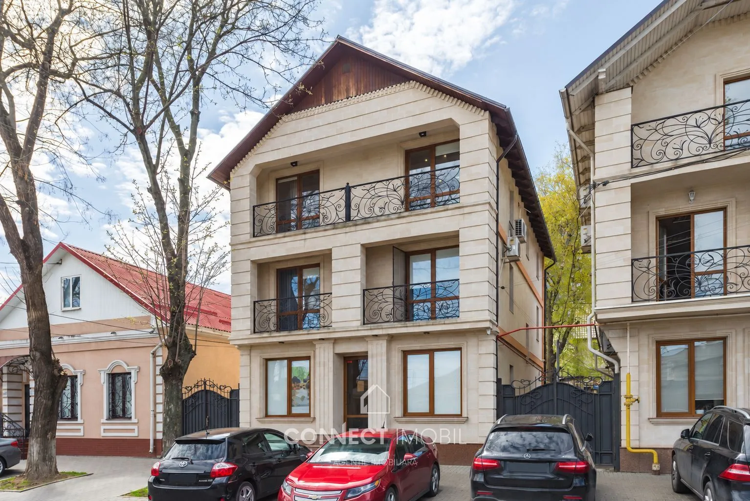 Spațiu comercial, 320 m² — Imagine 1