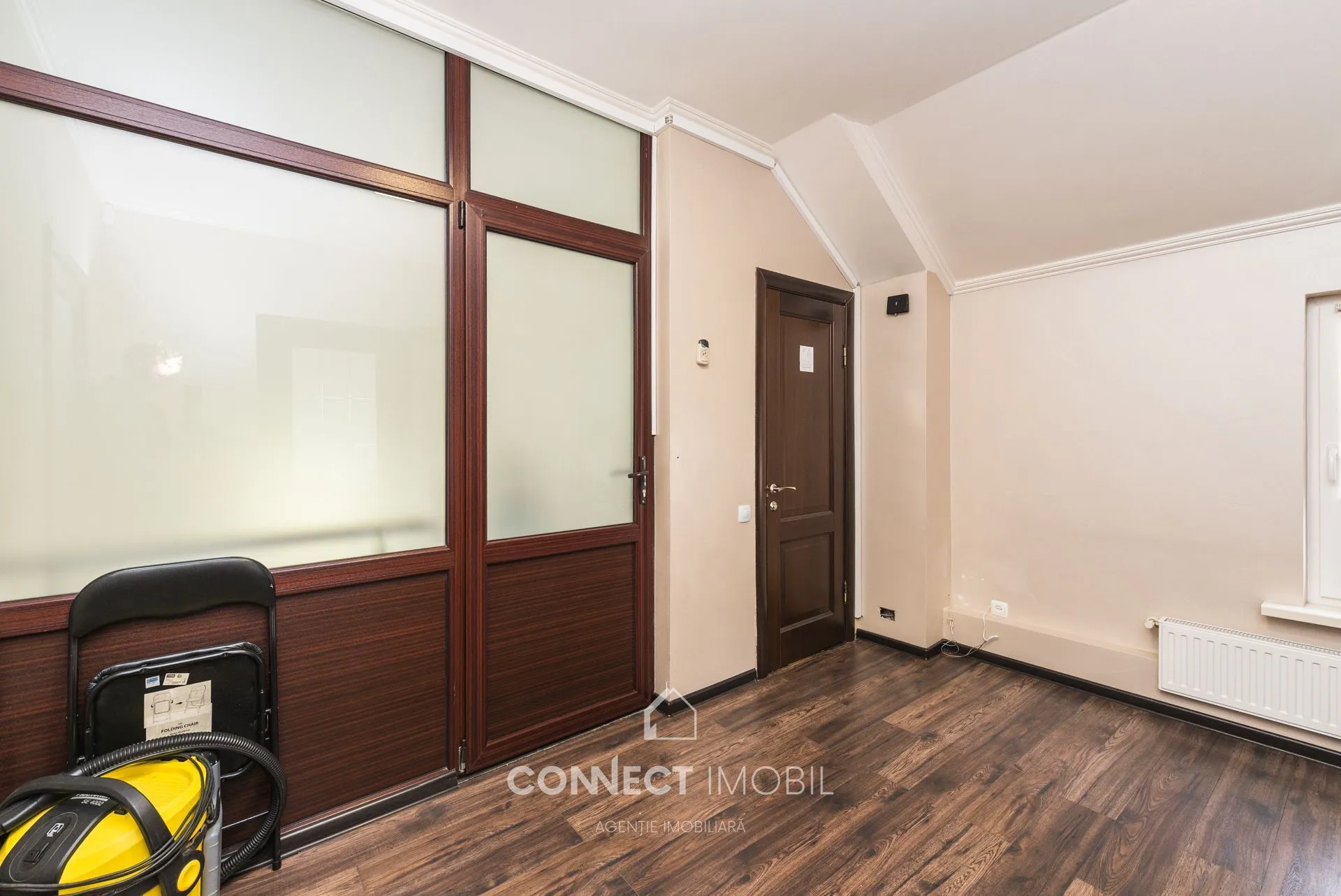 Spațiu comercial, 320 m² — Imagine 1