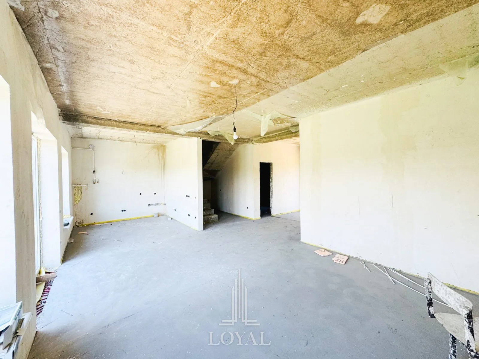 2-этажный дом, 4 комнаты, 140 м² — Изображение 3