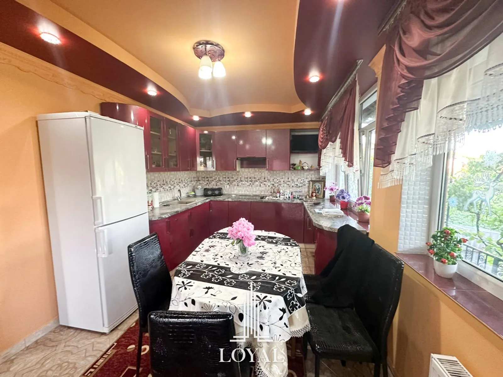 1-этажный дом, 3 комнаты, 115 м² — Изображение 2