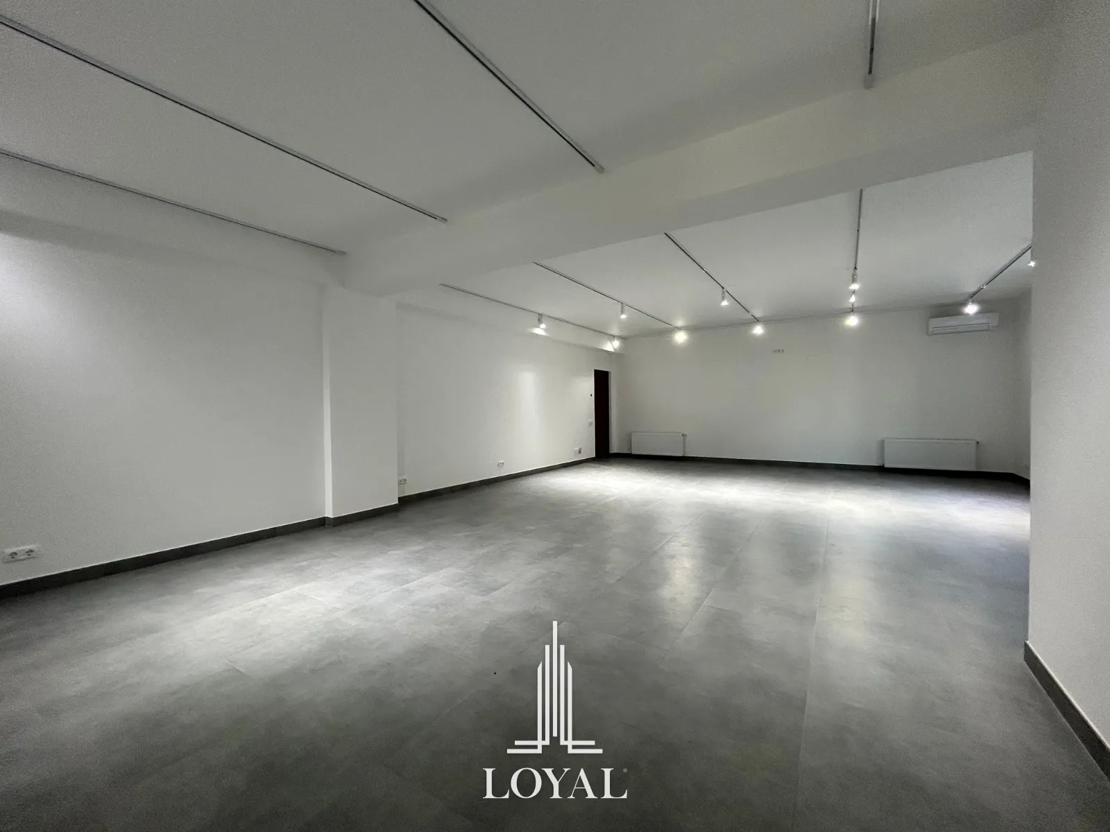 Spațiu comercial, 95 m² — Imagine 1