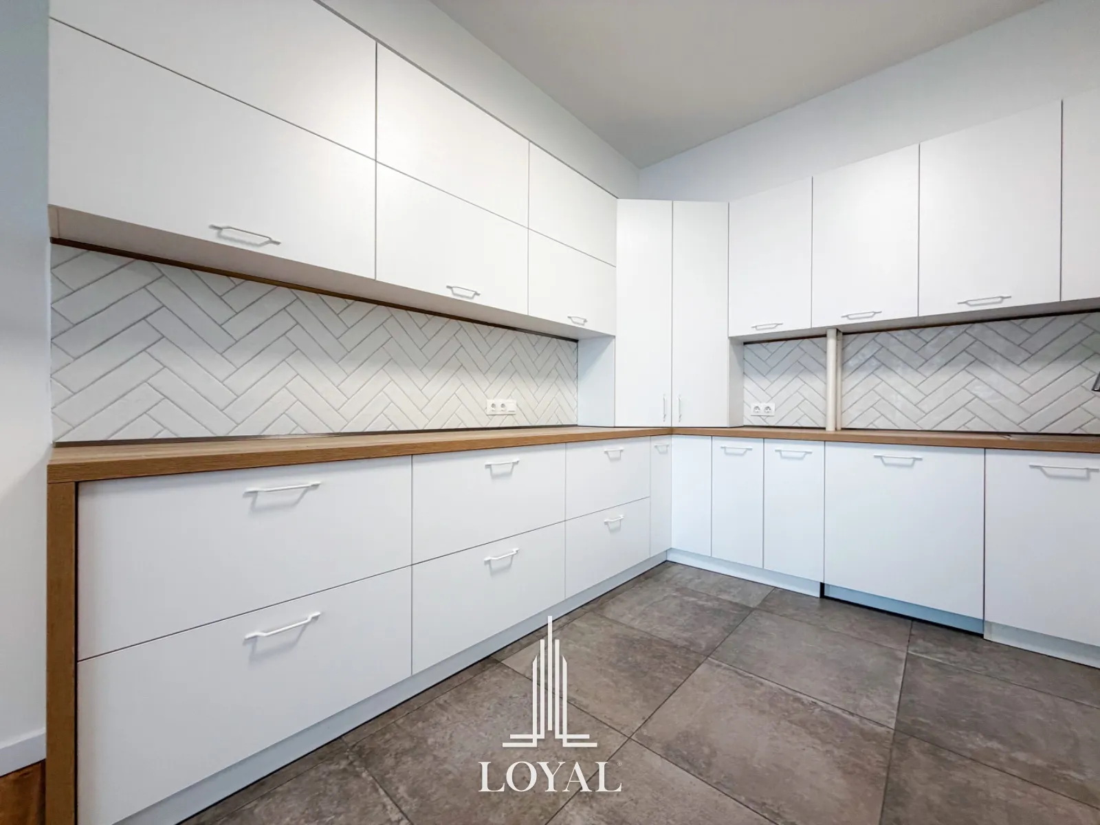 2-комнатная квартира, 138 м² — Изображение 2