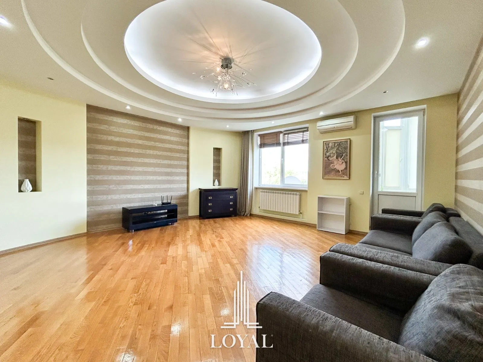 3-комнатная квартира, 142 м² — Изображение 1