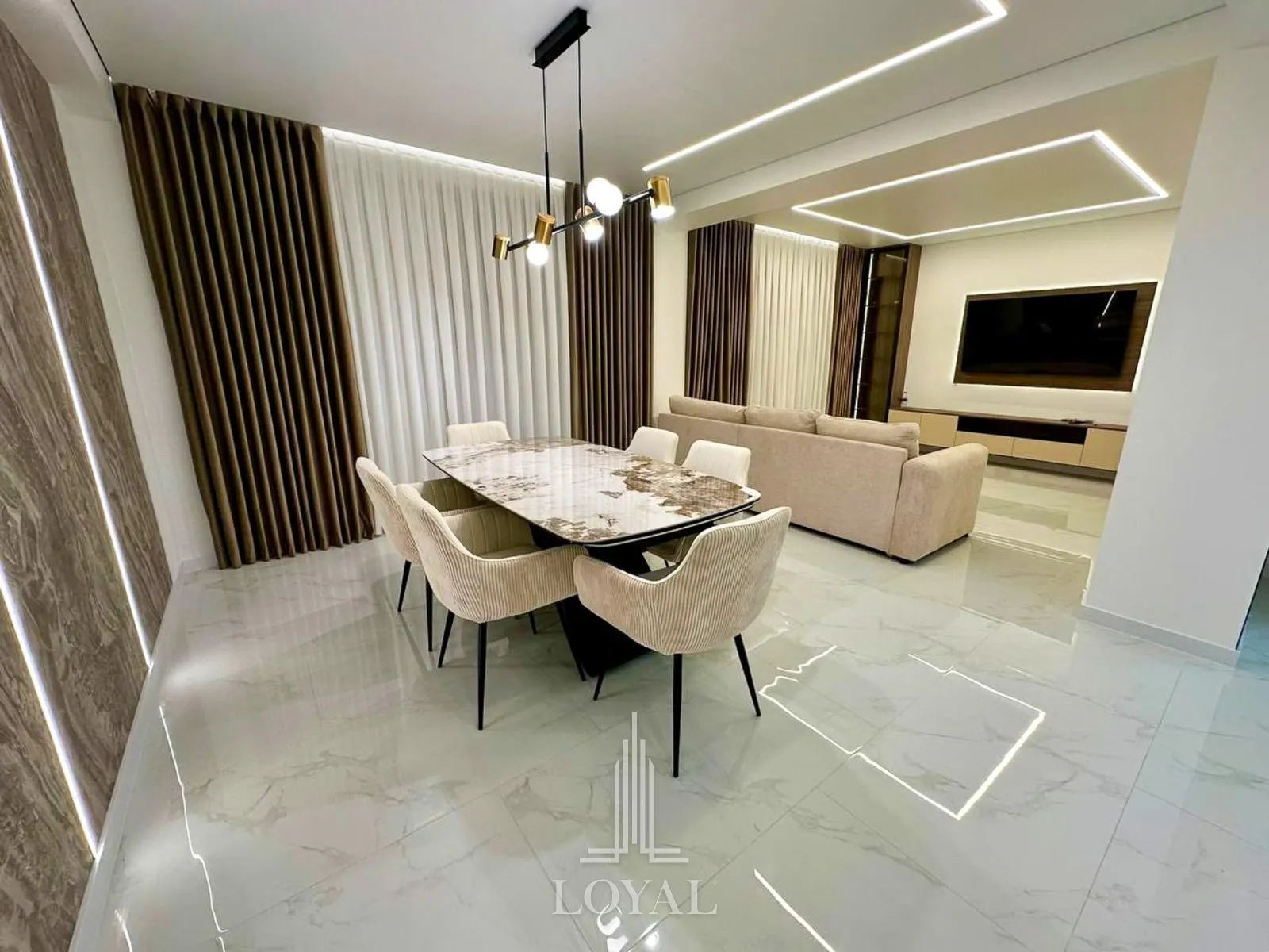 2-этажный дом, 3 комнаты, 264 м² — Изображение 1