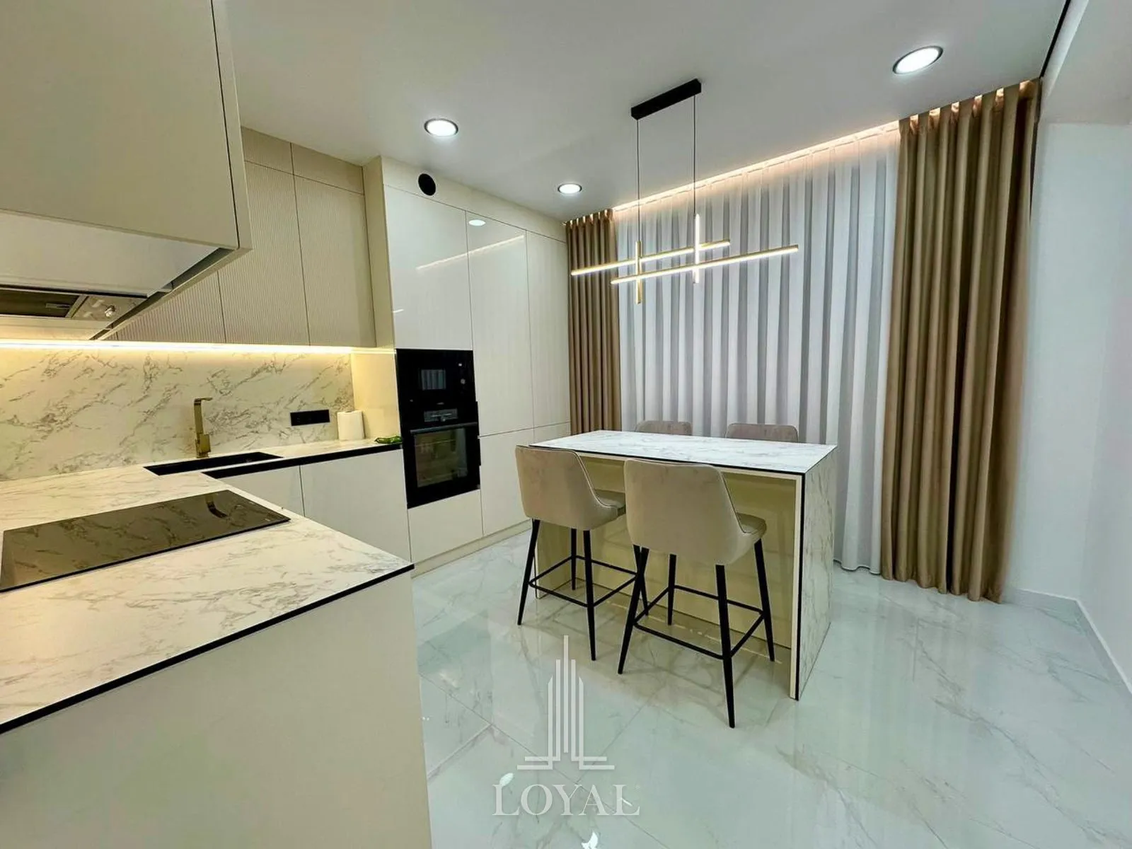 2-этажный дом, 3 комнаты, 264 м² — Изображение 2
