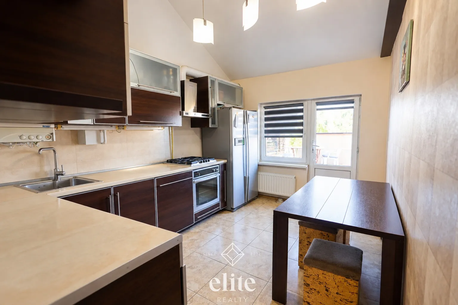 4-комнатная квартира, 140 м² — Изображение 2