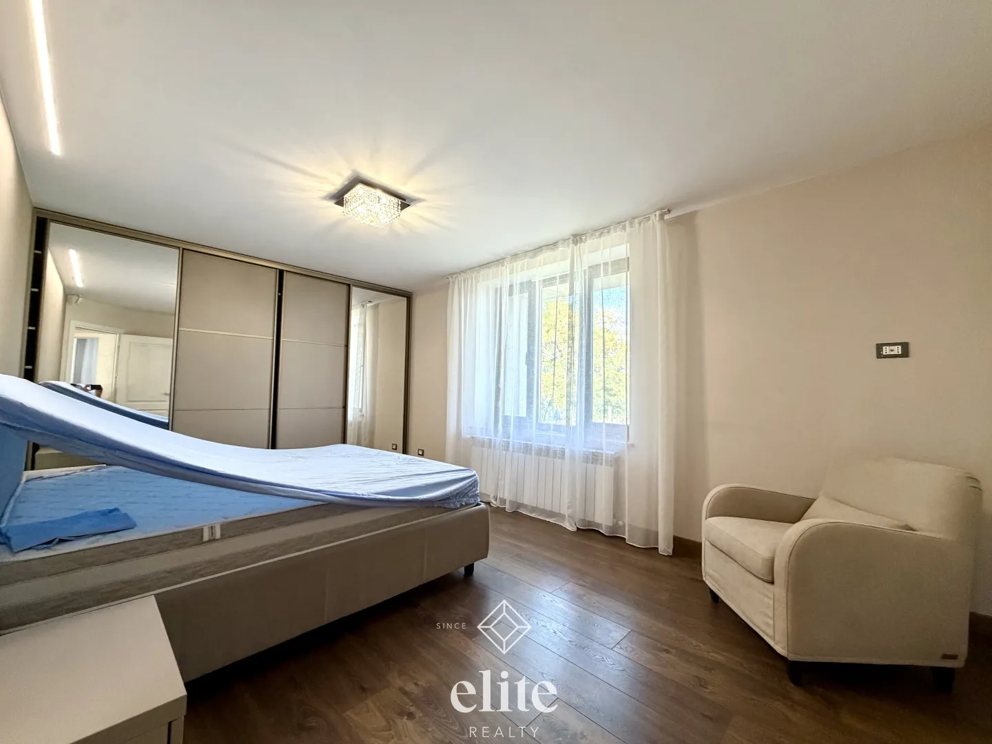 2-floor house, 5 rooms, 280 m² — Image 4