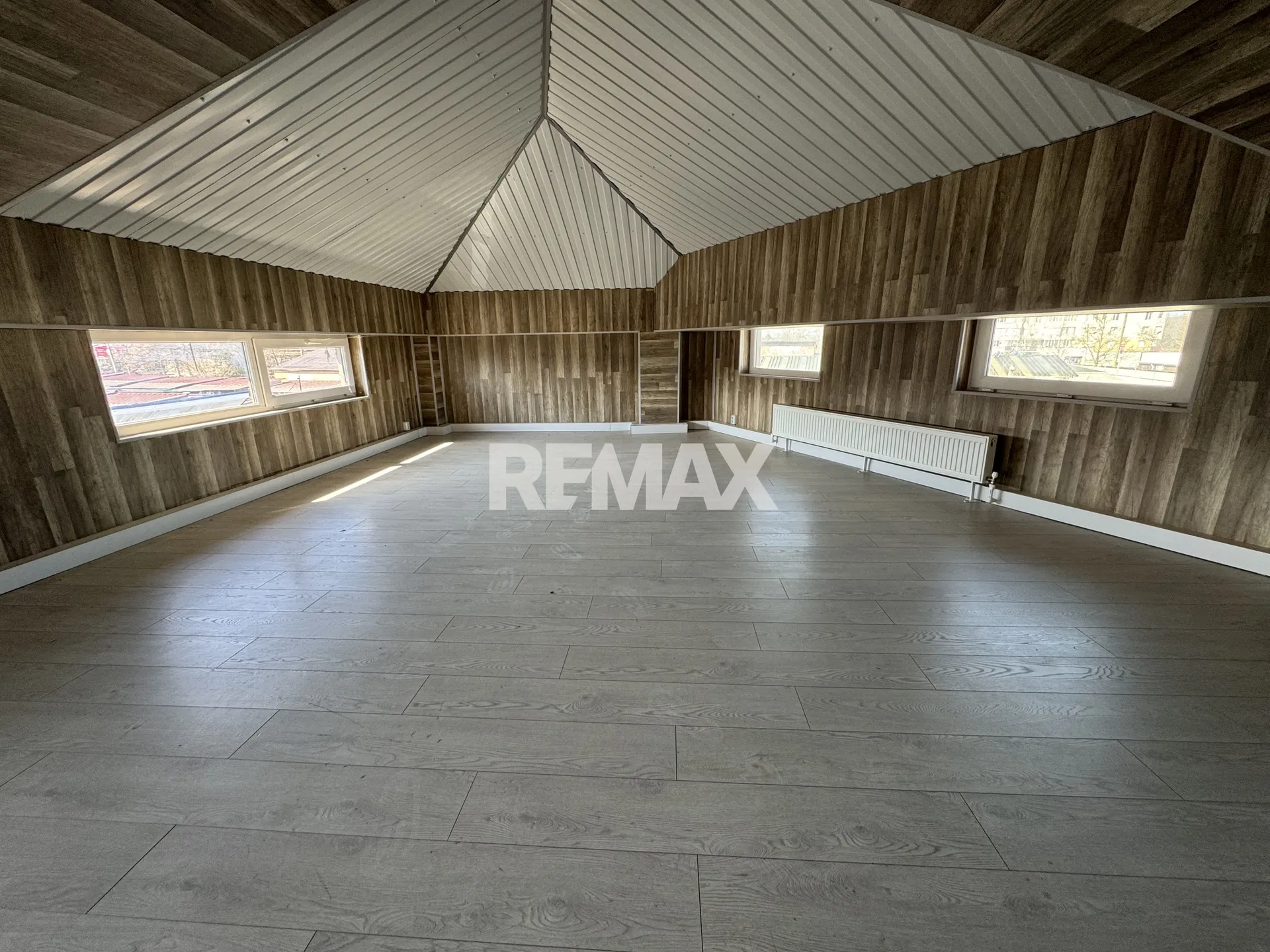 Free-purpose property, 220 m² — Image 4