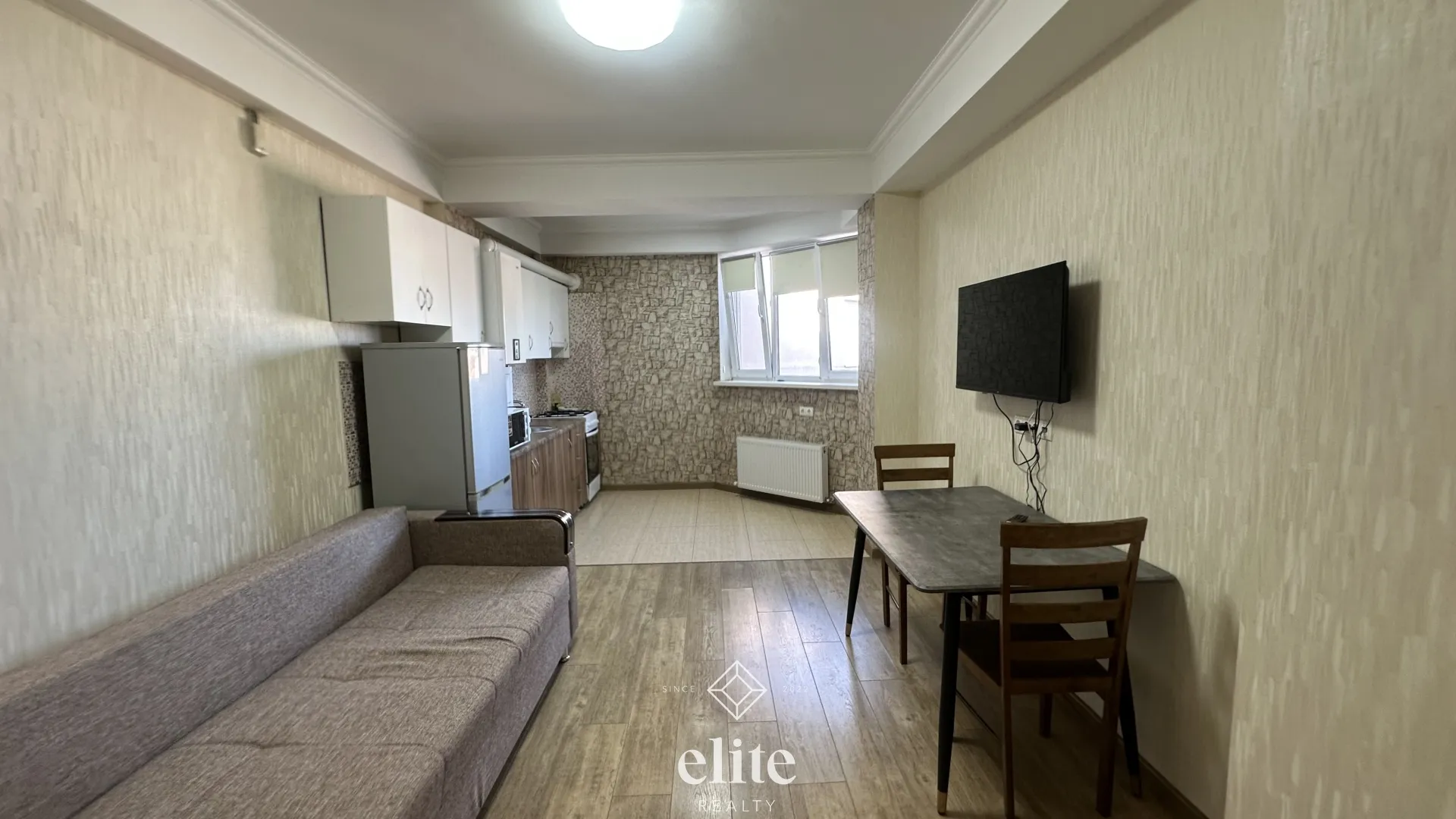 1-bedroom apartment, 42 m² — Image 1