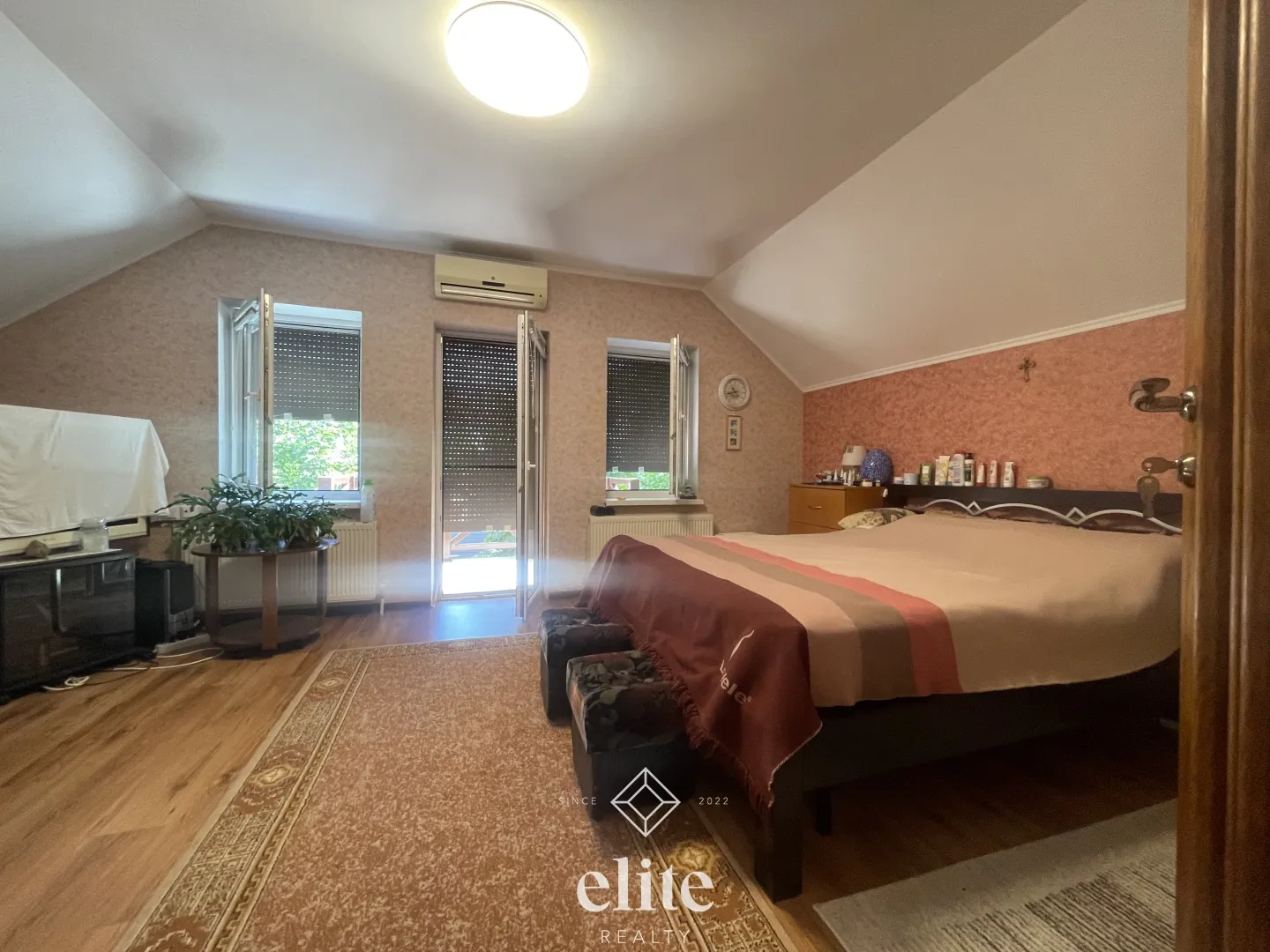2-etaje casă, 5 camere, 155 m² — Imagine 4