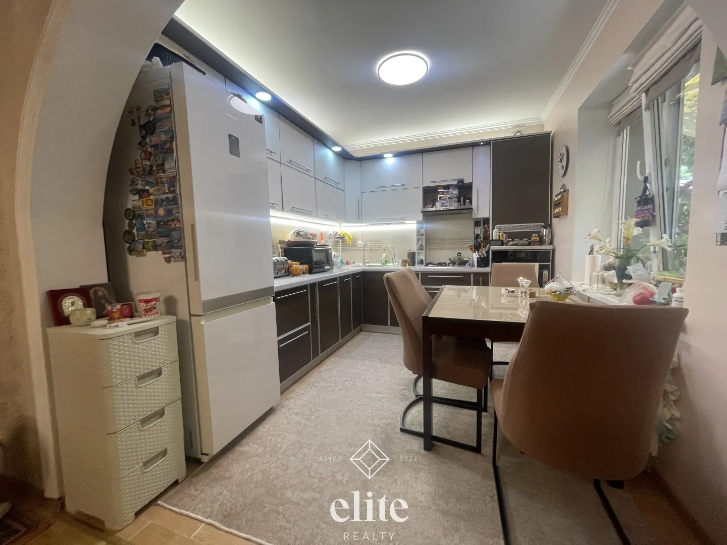 2-etaje casă, 5 camere, 155 m² — Imagine 2