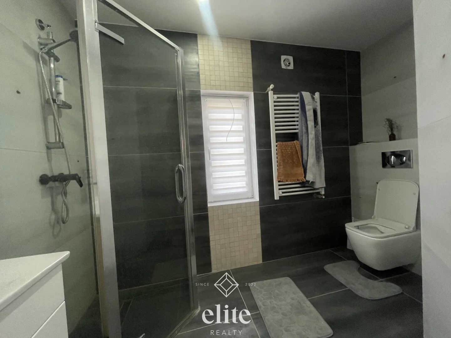 1-etaje casă, 2 camere, 115 m² — Imagine 4