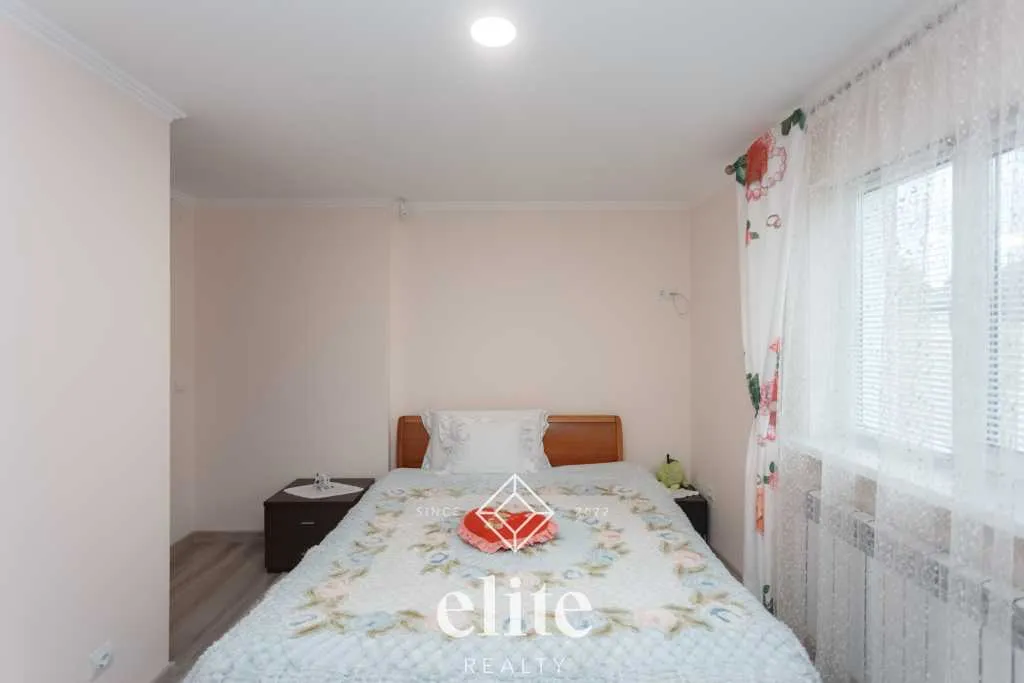 2-etaje casă, 4 camere, 186 m² — Imagine 4