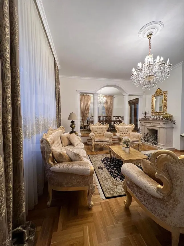 2-этажный дом, 4 комнаты, 340 м² — Изображение 3