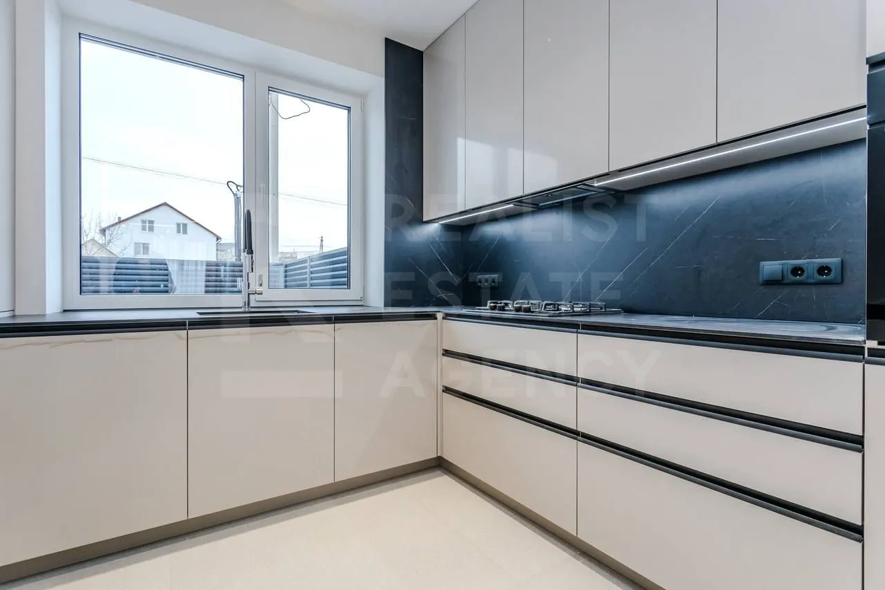 2-этажный дом, 3 комнаты, 120 м² — Изображение 2