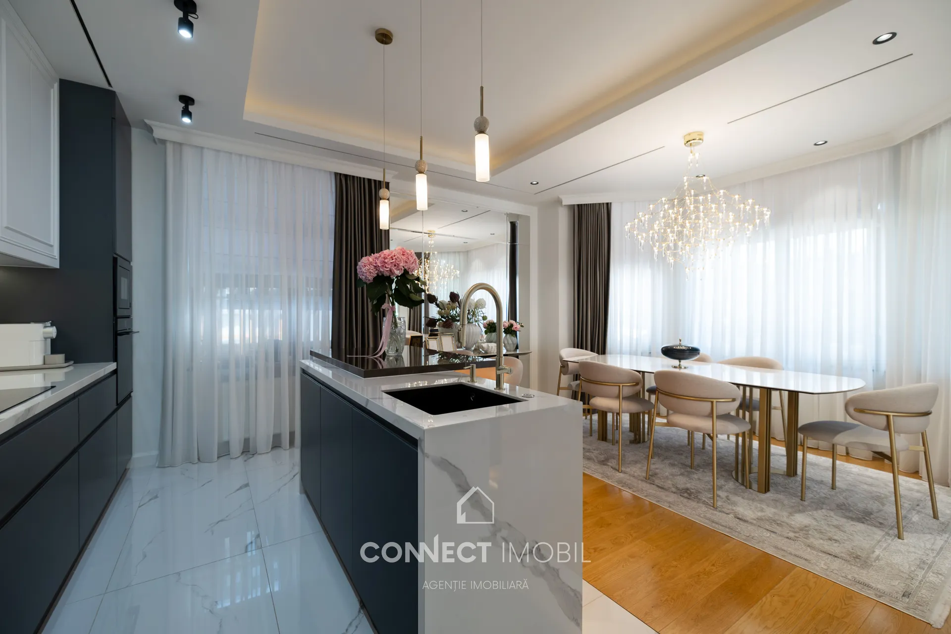 2-этажный дом, 4 комнаты, 270 м² — Изображение 2
