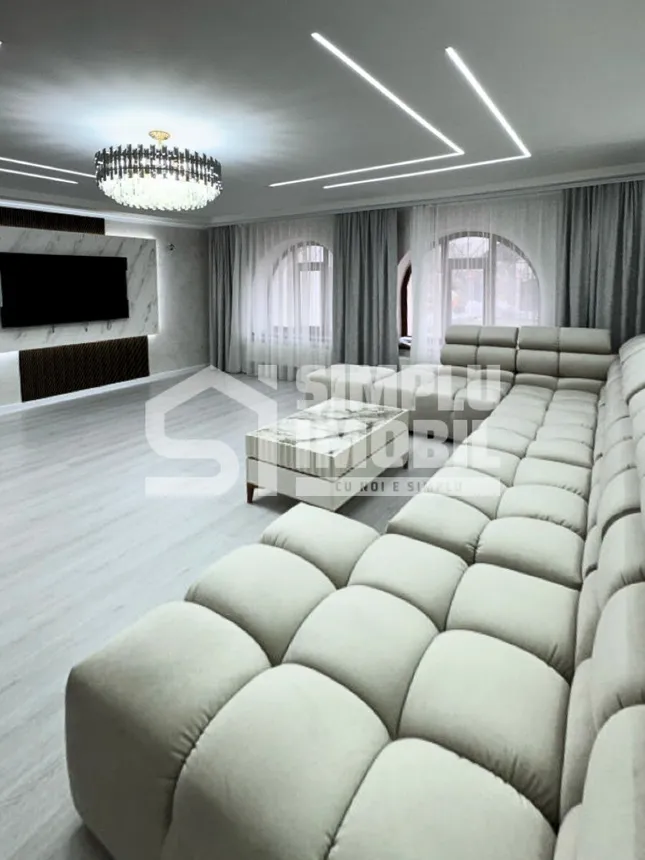 3-этажный дом, 5 комнат, 420 м² — Изображение 1