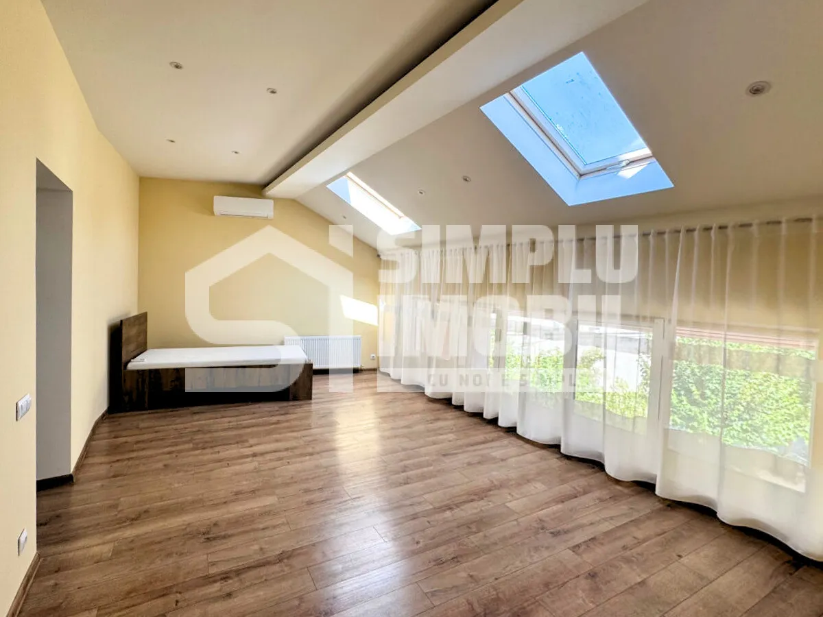3-этажный дом, 4 комнаты, 230 м² — Изображение 4