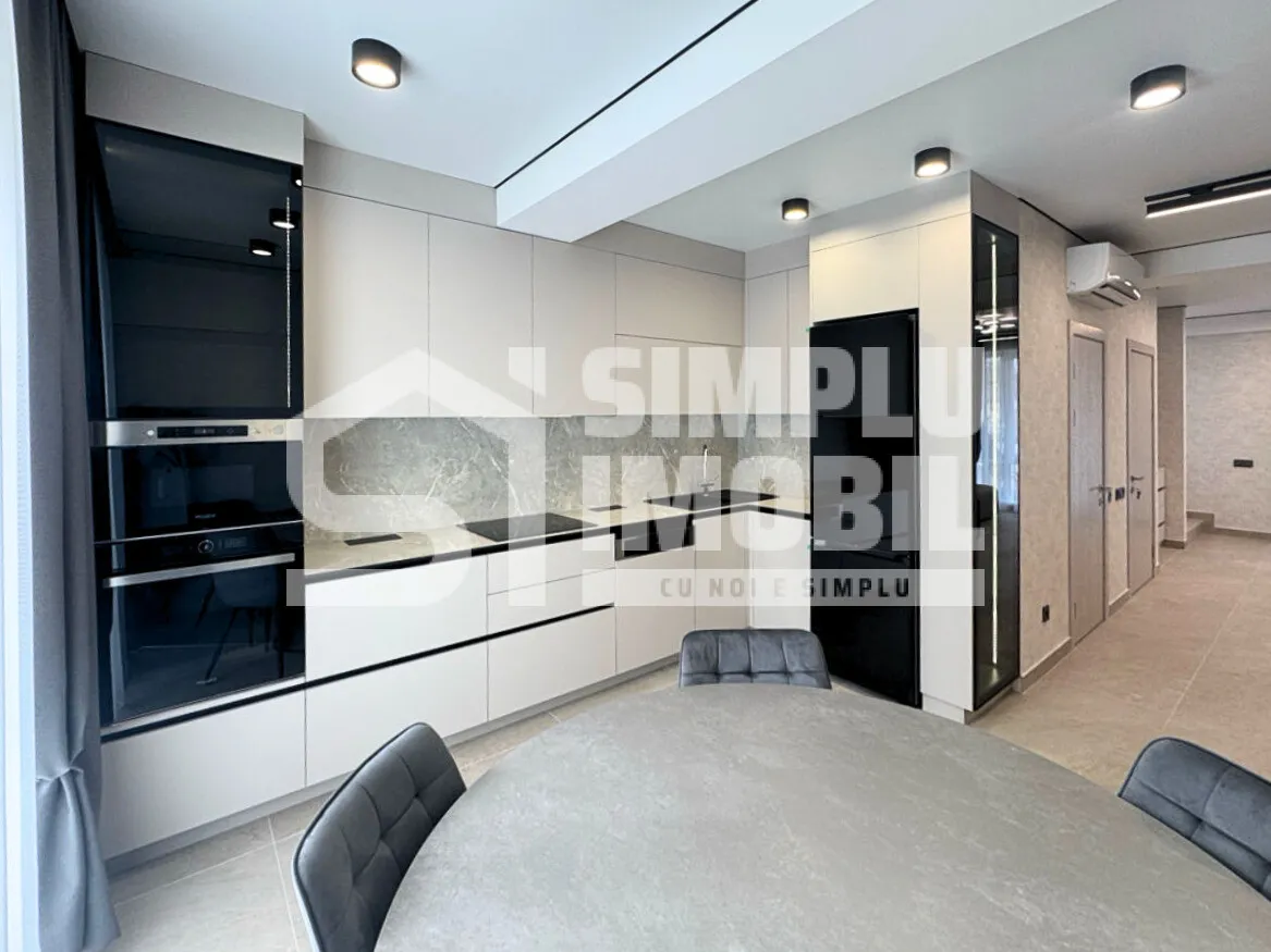 3-этажный дом, 4 комнаты, 220 м² — Изображение 2